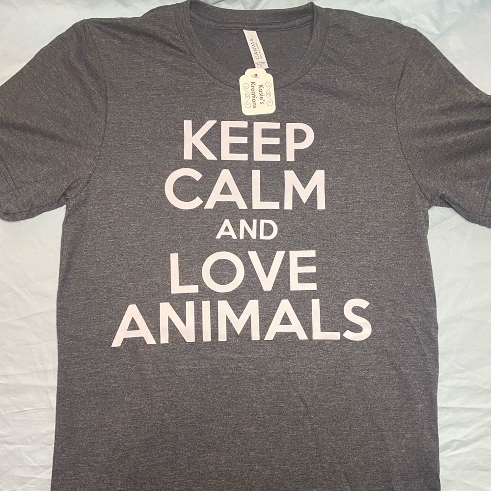🍎🍎NEW!! Small graphic tees, your choice